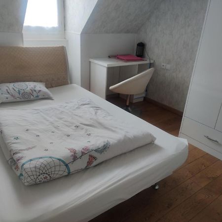 Chambre Privee A Bobigny -Salle De Bain Et Toilettes Sont Commune, -Pas De Cuisine エクステリア 写真