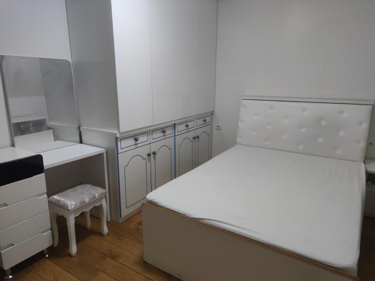 Chambre Privee A Bobigny -Salle De Bain Et Toilettes Sont Commune, -Pas De Cuisine エクステリア 写真